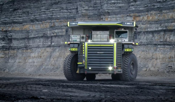 Diện kiến 5 xe tải khai mỏ lớn nhất thế giới: Dài như xe bus, nặng hơn máy bay