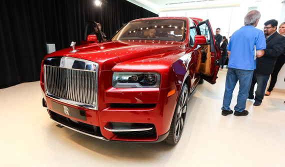Rolls-Royce Cullinan ra mắt giới nhà giàu tại Canada