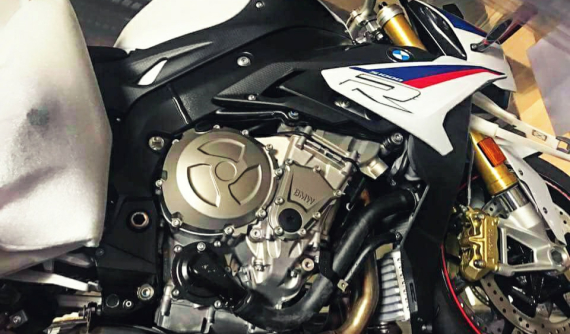 BMW S1000R HP 2018 và BMW R1200GS Rallye 2018 cập bến Việt Nam