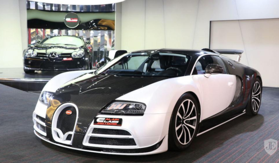Cận cảnh kiệt tác Bugatti Veyron độ Mansory đang rao bán 55,719 tỷ Đồng