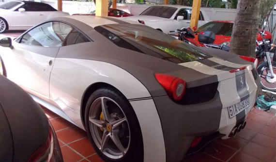 Chủ tịch Trung Nguyên sẽ đem thêm 2 chiếc Ferrari 458 tham dự hành trình siêu xe