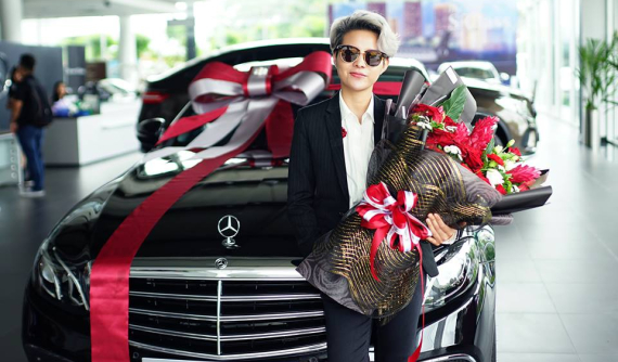 Nữ ca sĩ Vũ Cát Tường tậu xe sang Mercedes-Benz E200 hơn 2 tỷ Đồng