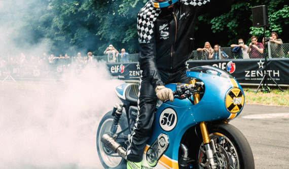 Ngỡ ngàng với bản độ động cơ siêu nạp trên Triumph Thruxton