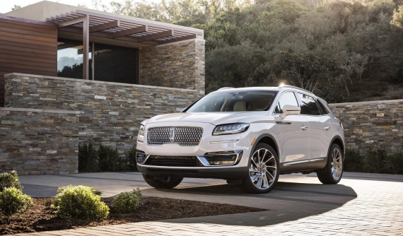 Crossover hạng sang Lincoln Nautilus 2019 được tung ra thị trường với giá 40.340 USD