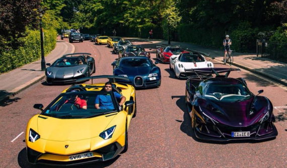 Dàn siêu xe triệu đô "khuấy động" các con đường tại London