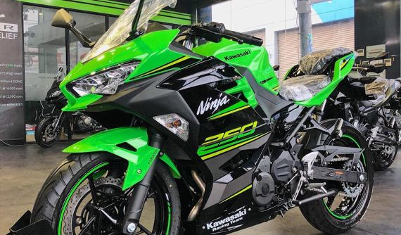 Giá xe Kawasaki Ninja 250 tháng 7/2018