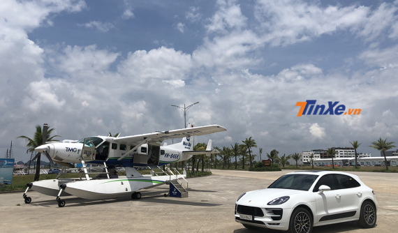 Nhiệt độ trong ô tô đỗ ngoài trời nắng có thể lên tới 55 độ C