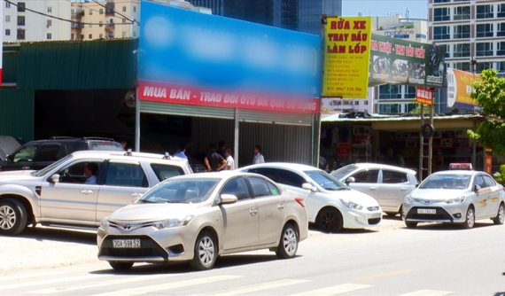 Xe sang ra đi "cứu chủ", giá rẻ bất ngờ mùa World Cup