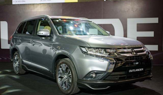Mitsubishi Outlander tại Việt Nam giảm giá đến 51 triệu đồng trong tháng 7