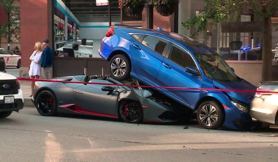 Chưa cần biết nguyên nhân, cư dân mạng lập tức đổ lỗi cho người lái Lamborghini trong vụ tai nạn này