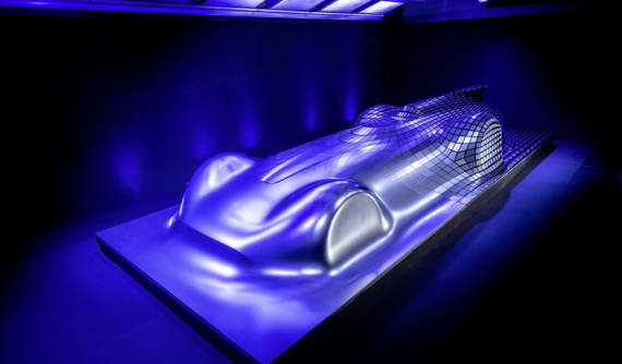 Mercedes-Benz Electric Silver Arrow - "Mũi tên bạc" sẽ ra mắt vào tháng sau