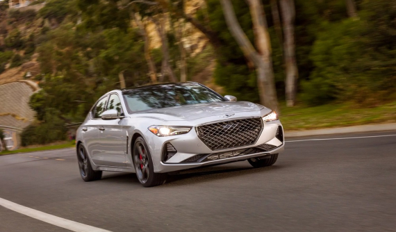 Khám phá trang bị của sedan hạng sang Genesis G70 2019
