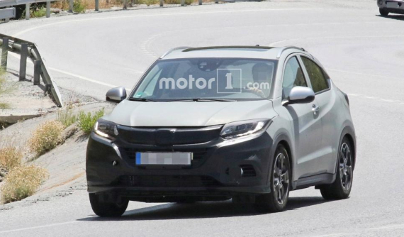 Bắt gặp Honda HR-V phiên bản nâng cấp chạy trên đường phố