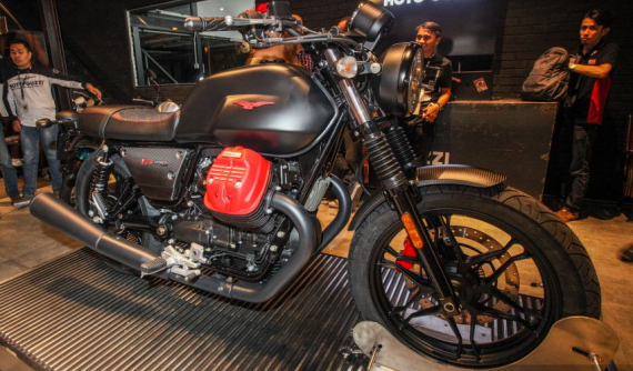 Moto Guzzi V7 III Carbon 2018 ra mắt châu Á với giá 425 triệu đồng