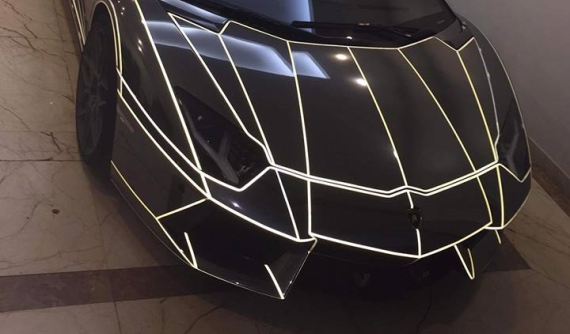 Lamborghini Aventador mui trần tại Hà Nội được chủ nhân thay áo mới