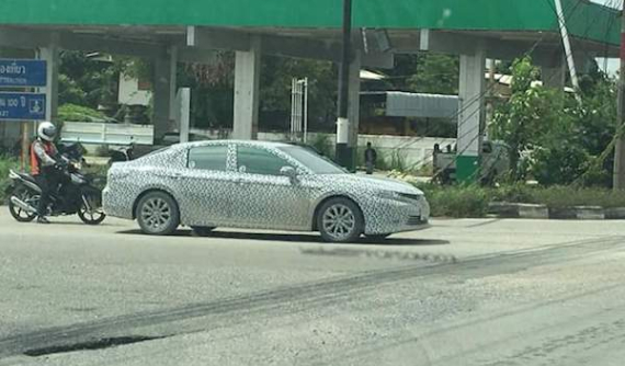 Toyota Camry 2019 xuất hiện tại Đông Nam Á, thiết kế giống xe Mỹ