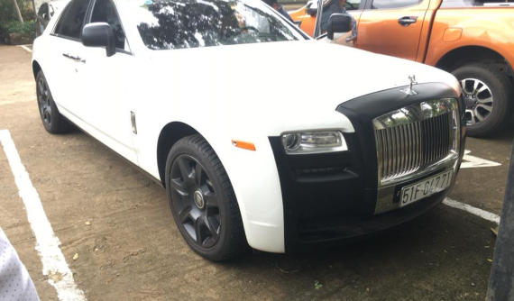 Rolls-Royce Ghost 2 tông màu độc lạ của ông Đặng Lê Nguyên Vũ tái xuất ở Buôn Ma Thuột