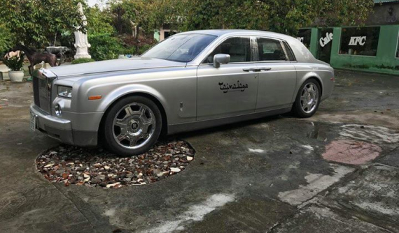 Rolls-Royce đầu tiên tại Việt Nam được rao bán sau 11 năm "chung sống" với Khải Silk