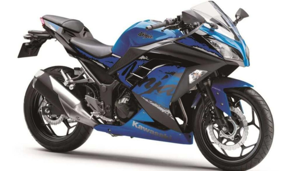 Kawasaki Ninja 300 2018 có bộ tem mới ấn tượng, giá giảm so với đời cũ