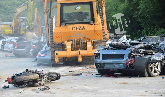 Philippines tiêu huỷ lô siêu xe và xe sang trị giá 130 tỷ đồng