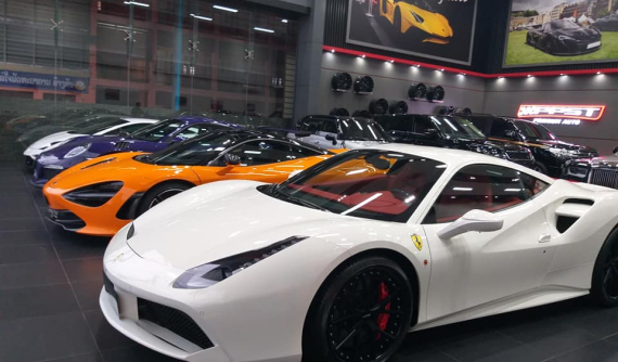 Khám phá showroom mới nhập khẩu siêu xe McLaren 720S tại Lào