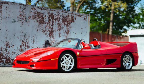 Siêu xe Ferrari F50 đầu tiên chế tạo trên thế giới đang được rao bán