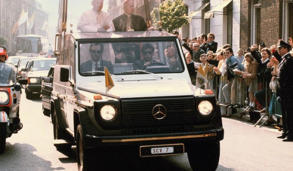 Khám phá 17 mẫu xe Giáo Hoàng nổi tiếng nhất lịch sử (P1)