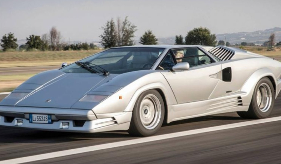 Tìm hiểu câu chuyện có thực đằng sau cái tên siêu xe Lamborghini Countach