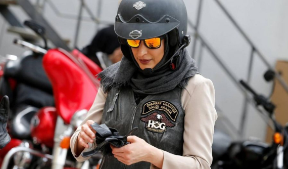 Phụ nữ Ả Rập thành lập hội chơi xe Harley với tên gọi “Ladies of Riyadh”