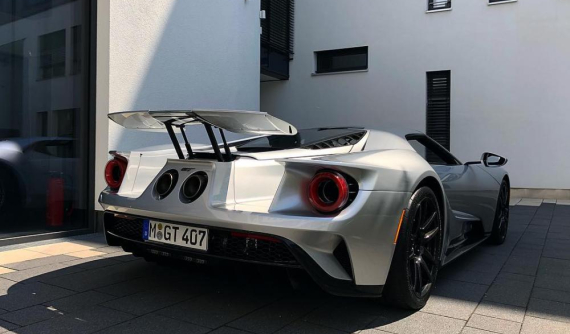 Chủ nhân của chiếc Ford GT 2018 bị cháy nhận siêu xe mới giống hệt sau 2 tháng