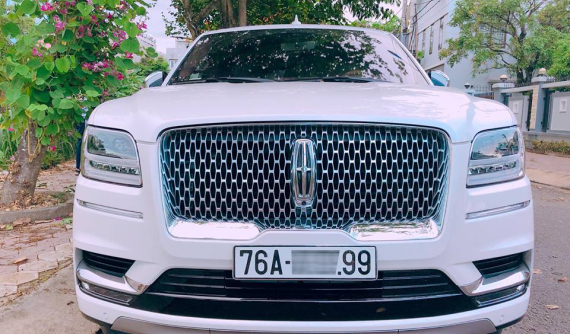 Lincoln Navigator 2018 độc nhất Việt Nam đã có biển số