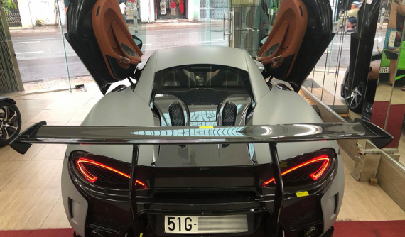 McLaren 570S độ Vorsteiner độc nhất Việt Nam được chủ nhân cho đi đăng kiểm biển số