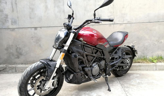 Ngắm chiếc cruiser Benelli 502S mới nhất ngoài đời thật