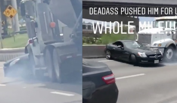 Đẩy chiếc Mercedes-Benz SLK trên quãng đường gần 2 km, tài xế xe 18 bánh không hề hay biết gì