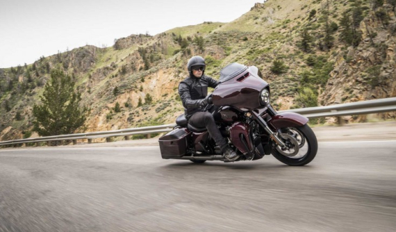 Harley-Davidson ra mắt 3 mẫu CVO 2019