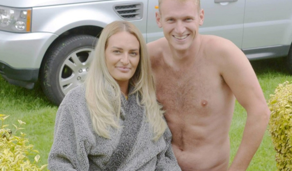 Người đàn ông "trần như nhộng" ngăn kẻ gian ăn trộm chiếc Range Rover đỗ ngoài đường