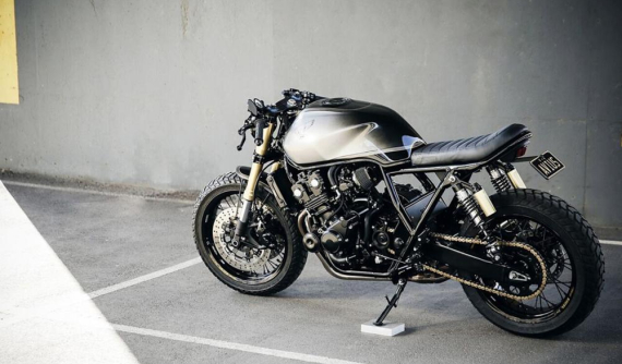 Hoa mắt với Honda CB400 độ Cafe Racer đơn giản mà hiệu quả