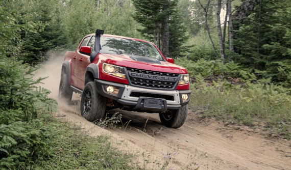Chevrolet Colorado ZR2 Bison 2019 ra mắt, Ford Ranger Raptor 2019 hãy coi chừng!