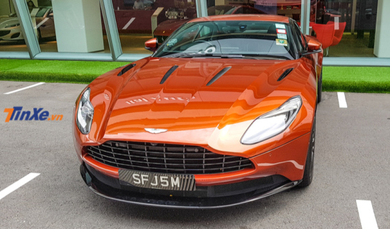 Siêu xe Aston Martin DB11 sắp ra mắt Việt Nam đang rất được ưa chuộng tại Singapore