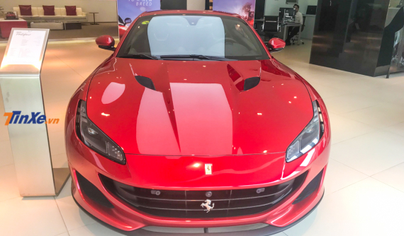 Đánh giá nhanh siêu xe mui trần Ferrari Portofino giá hơn 14 tỷ đồng tại Singapore