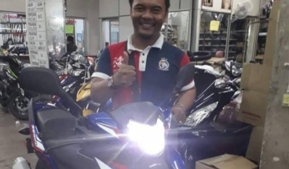 Nhờ chăm chỉ, nhân viên được "sếp" tặng Honda Winner 150 hoàn toàn mới