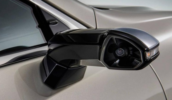 Lexus giới thiệu công nghệ camera thay thế gương chiếu hậu cho mẫu ES