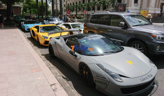 Loạt siêu xe độ "khủng" của những người yêu xe tại Sài thành tụ tập vào cuối tuần vừa qua