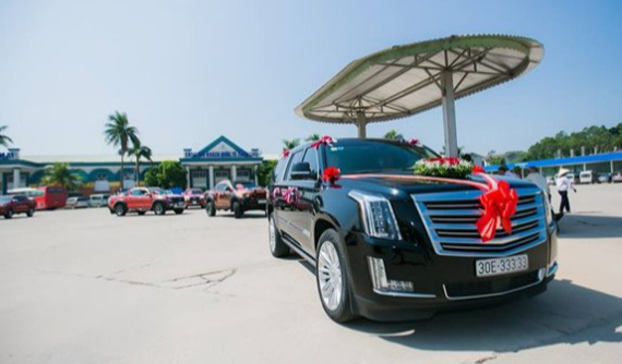 "Khủng long" Cadillac Escalade biển "ngũ quý" 3 dẫn đầu đoàn xe bán tải rước dâu tại Hải Phòng