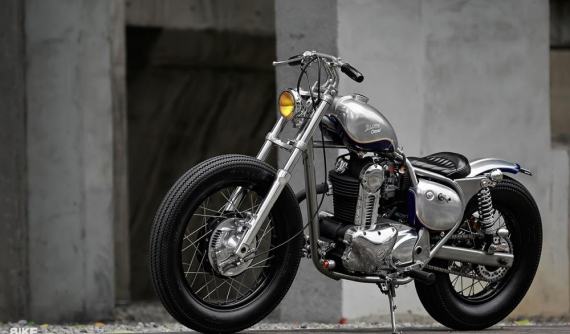 Lạ lùng với Kawasaki Estrella 250 độ Bobber cực bóng bẩy