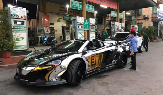 Siêu xe McLaren 650S Spider của chồng siêu mẫu Ngọc Thạch "lột xác" qua gói độ Liberty Walk
