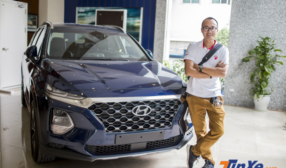 Hyundai Santa Fe 2019 được trưng bày tại Việt Nam nhưng không phải để bán