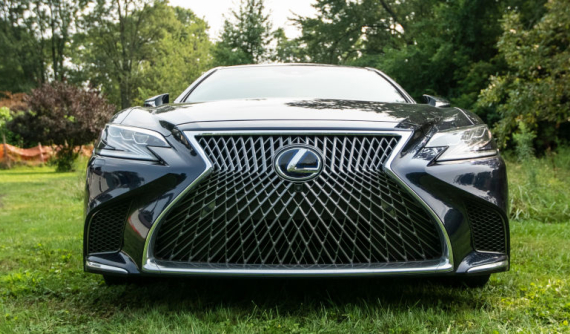 Khám phá gói phụ kiện tùy chọn có giá ngang ngửa Toyota Camry "đập hộp" của Lexus LS500 2018