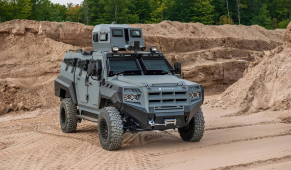 Chiêm ngưỡng xe SUV bọc thép Roshel Senator khiến "dân chơi" thèm thuồng
