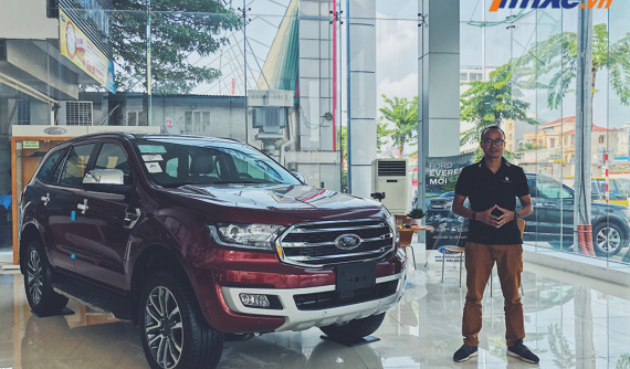 Trải nghiệm thực tế Ford Everest Titanium 4WD 2.0L Bi-Turbo giá 1,399 tỷ đồng tại showroom